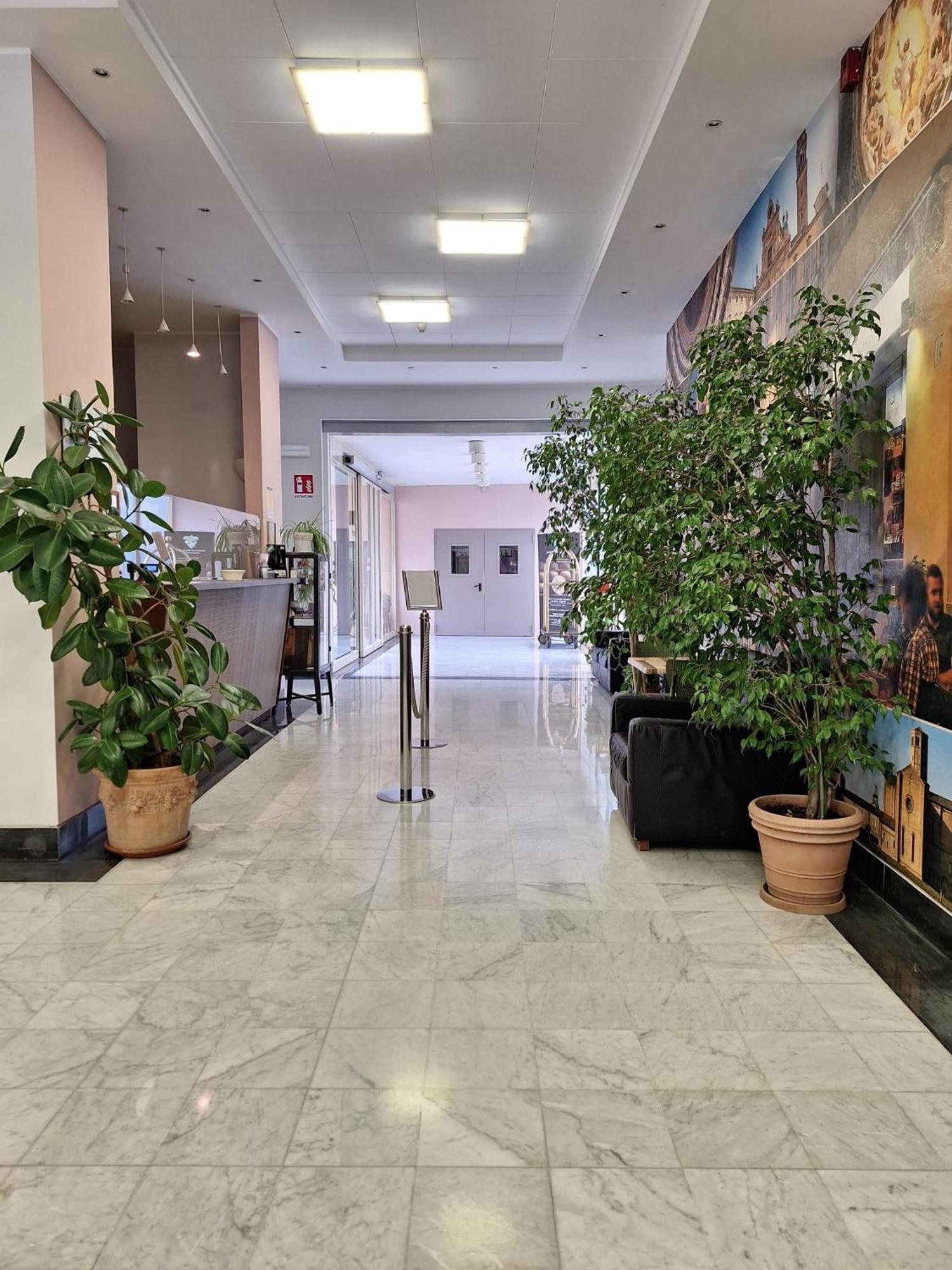 Hotel Tre Ville Parma Eksteriør billede