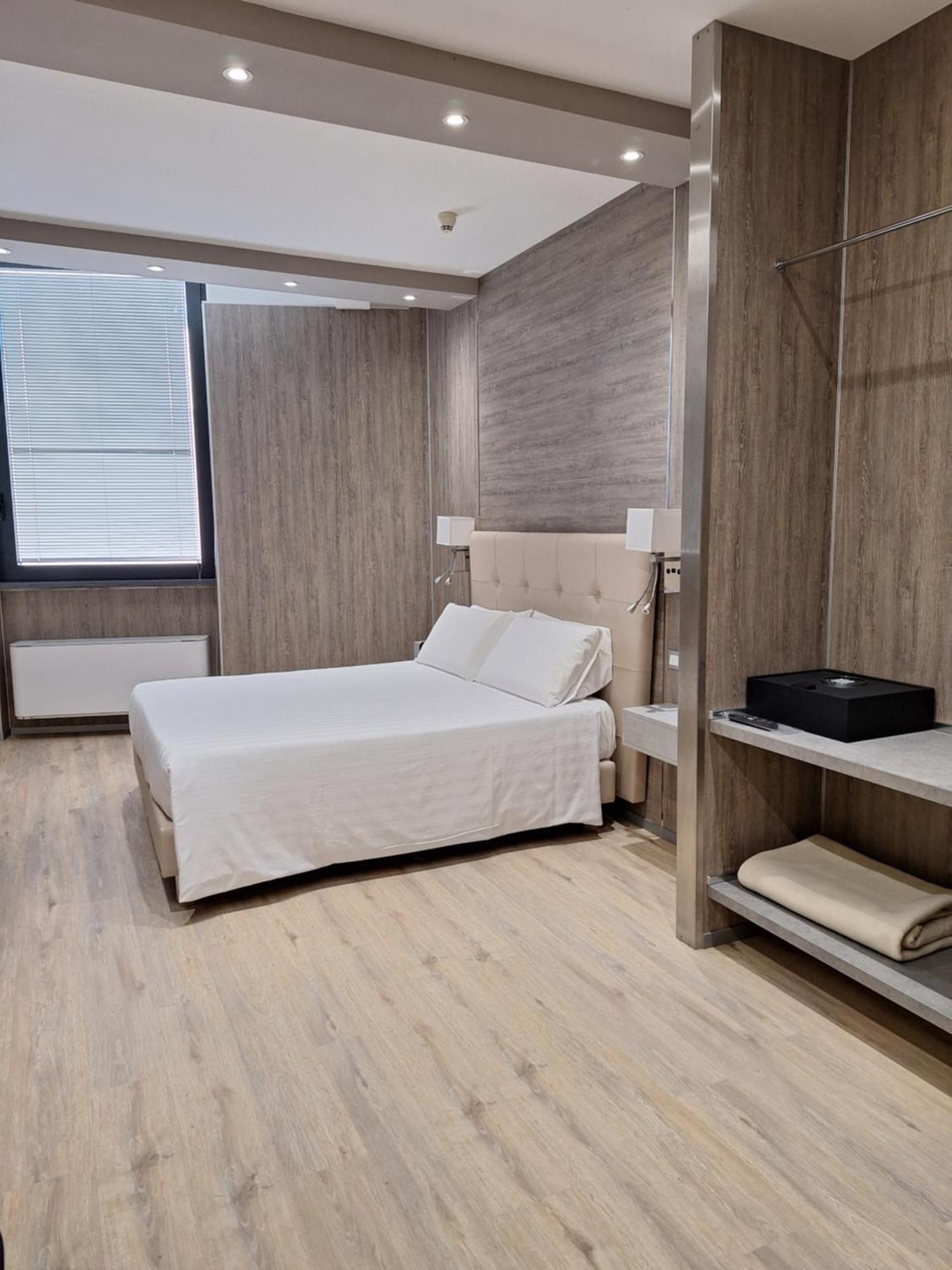 Hotel Tre Ville Parma Eksteriør billede